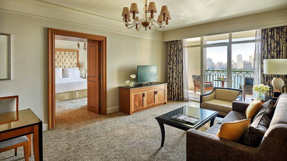 Four Seasons Executive King Suite