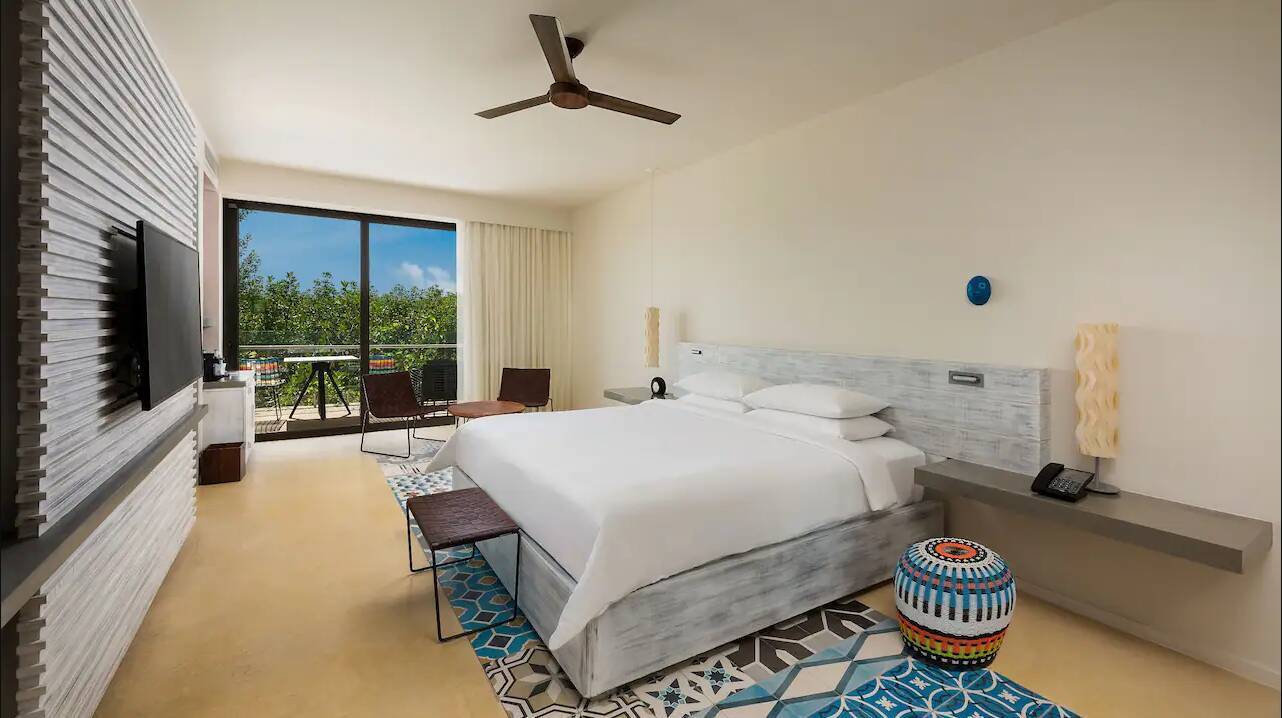 King Bed Beach Area Room