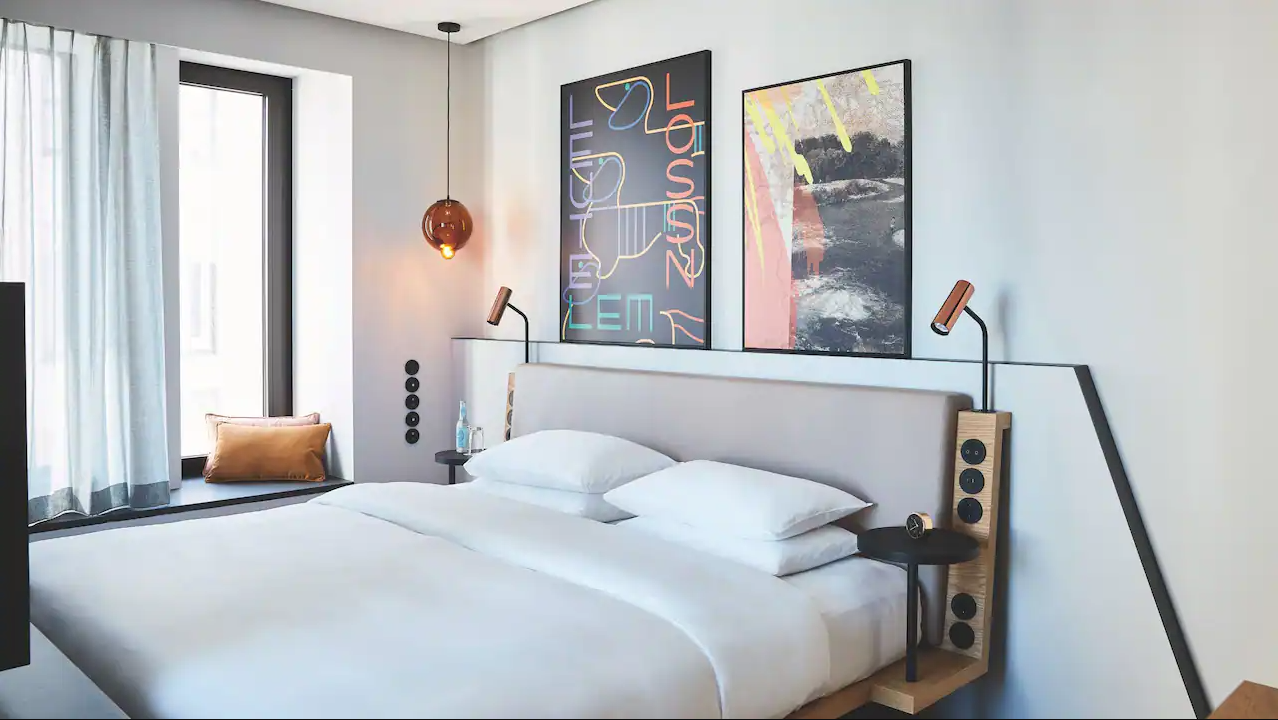 Andaz Suite