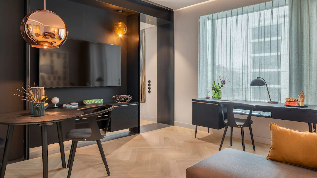 Andaz Suite