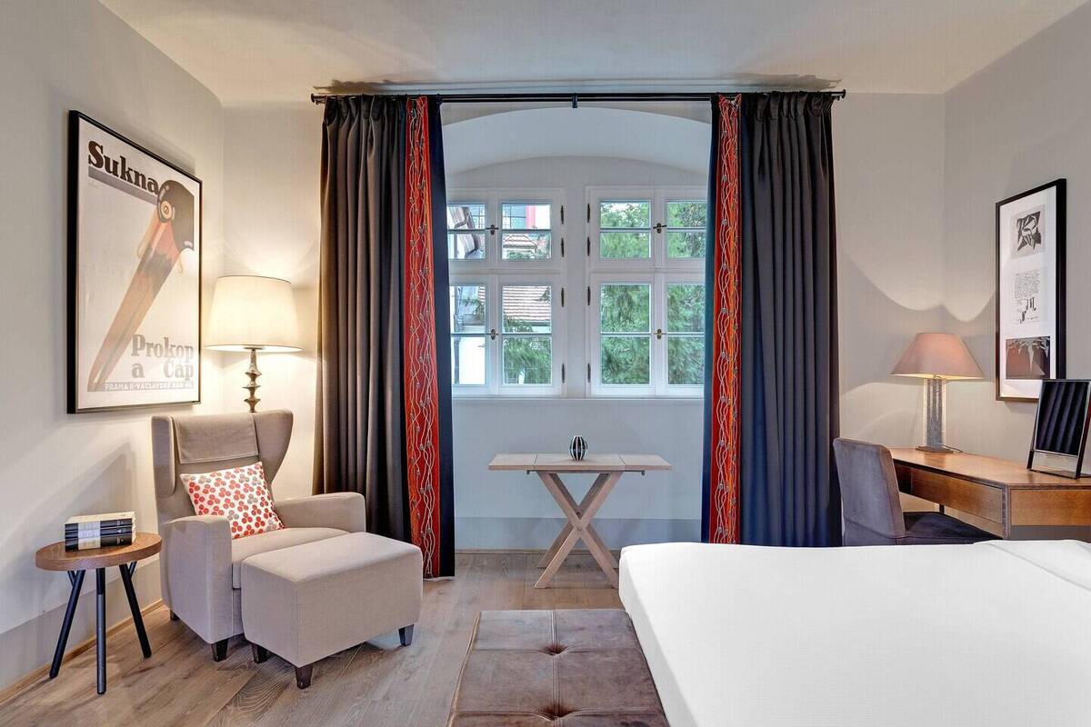 Premium Castle View Room