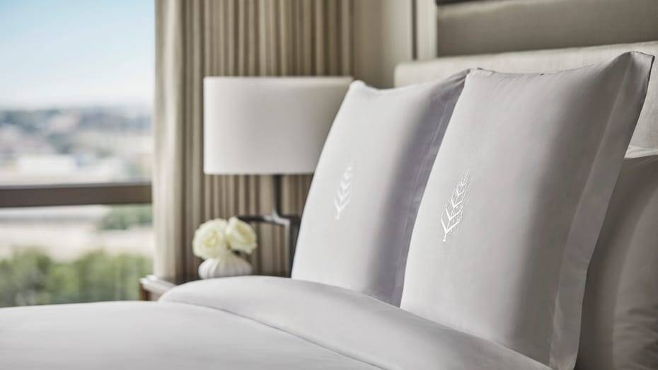 Lake View King Room