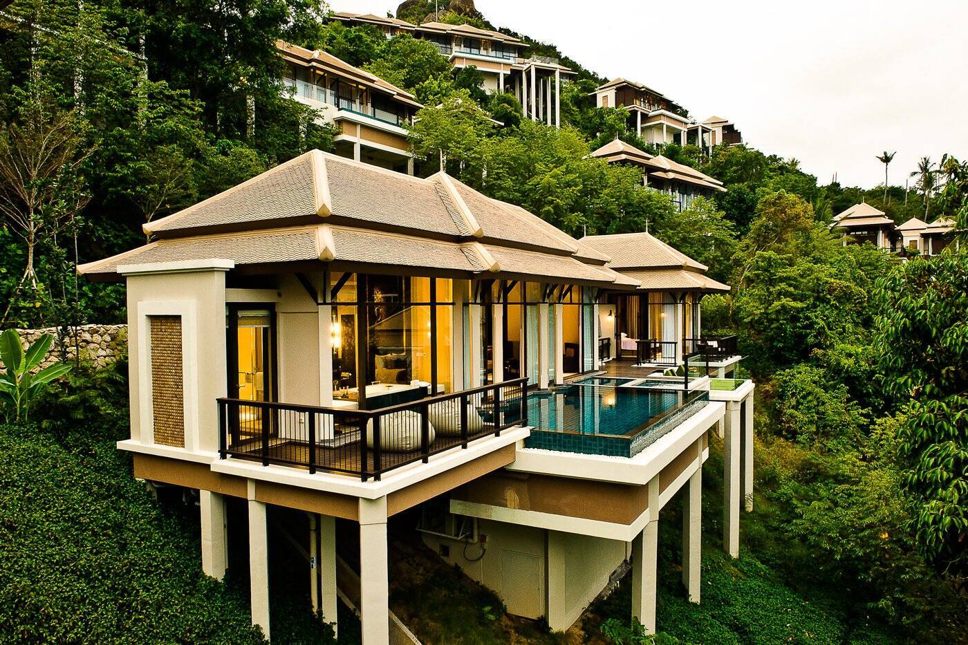 Family Ocean Pool Villa