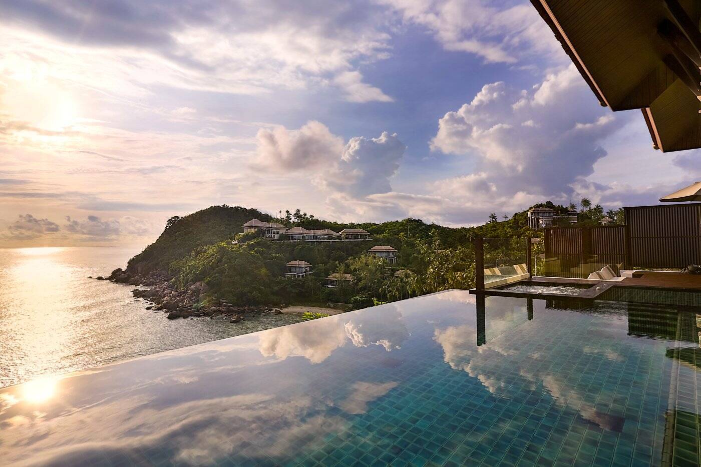 Family Ocean Pool Villa