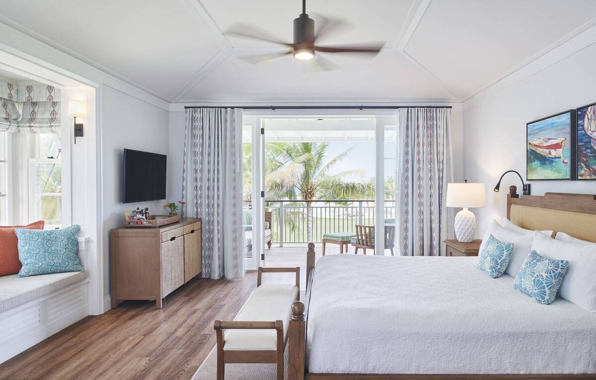 Eclipse Ocean Room