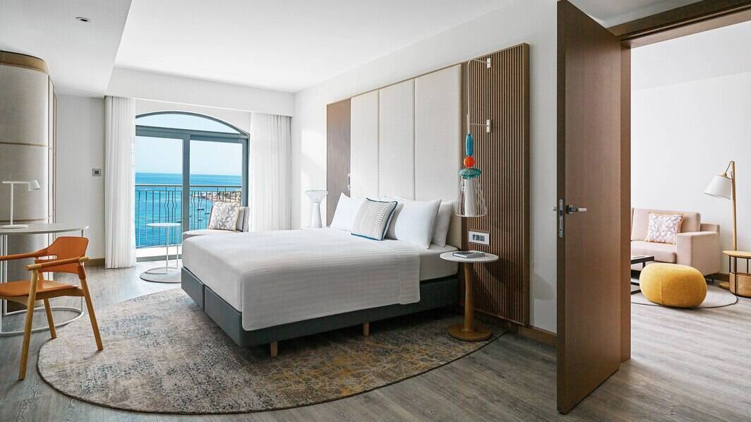 Executive Suite King M Club Lounge Access Balcony