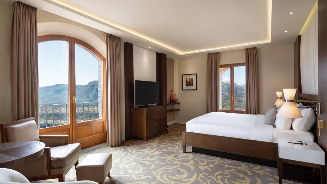 Balcony King Deluxe Suite