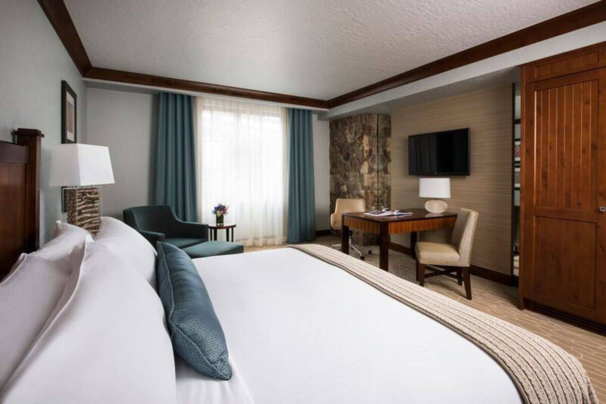 Club Level King Room