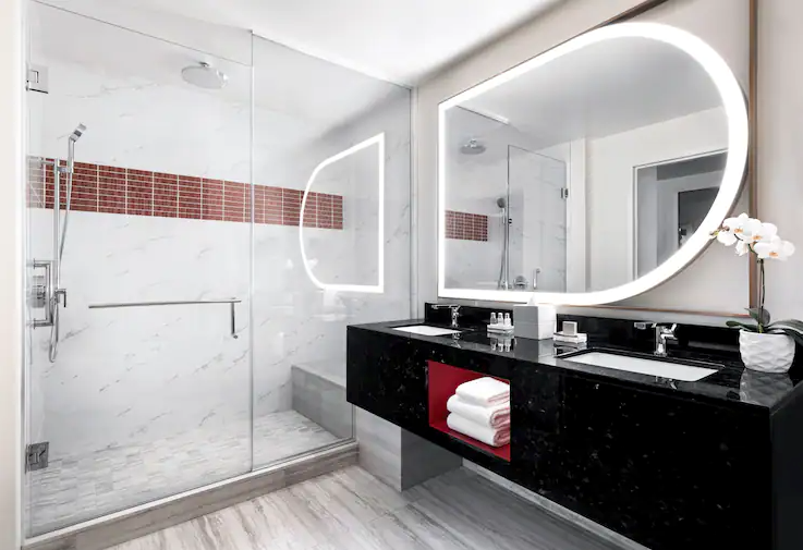 Premium Room - One King Bed