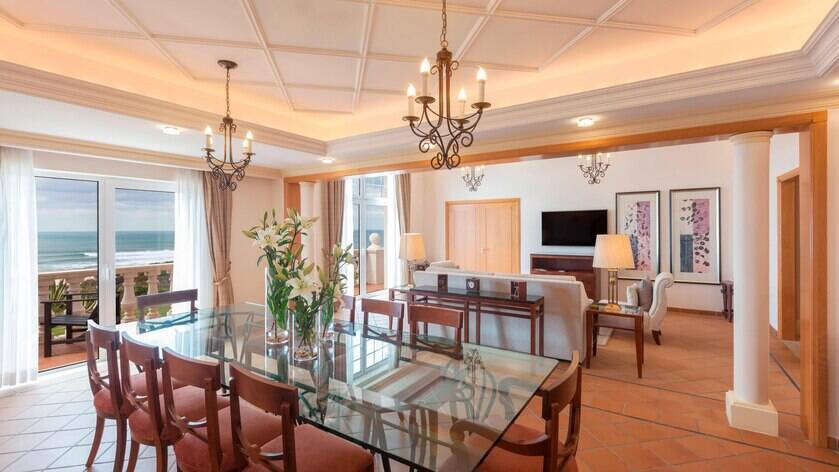 One Bedroom Presidential Suite - King Premium View