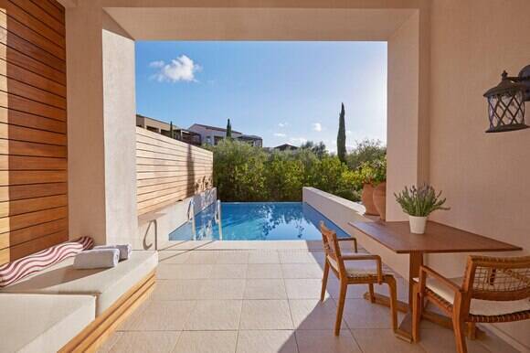 Superior Infinity Twin Room - Garden View