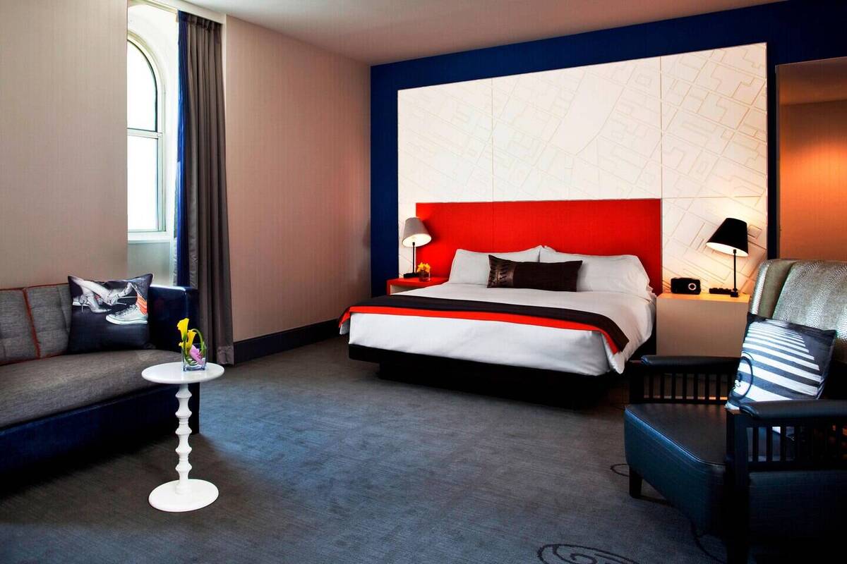 Studio King Suite Park View