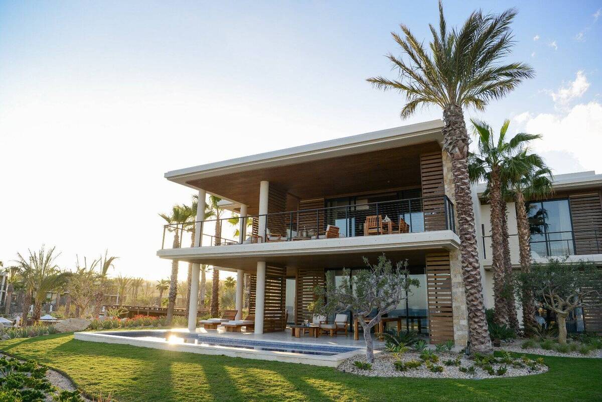 Three Bedroom Ocean View Villa with Pool