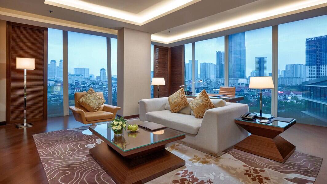 GRAND ONE BEDROOM SUITE, EXECUTIVE LOUNGE ACCESS