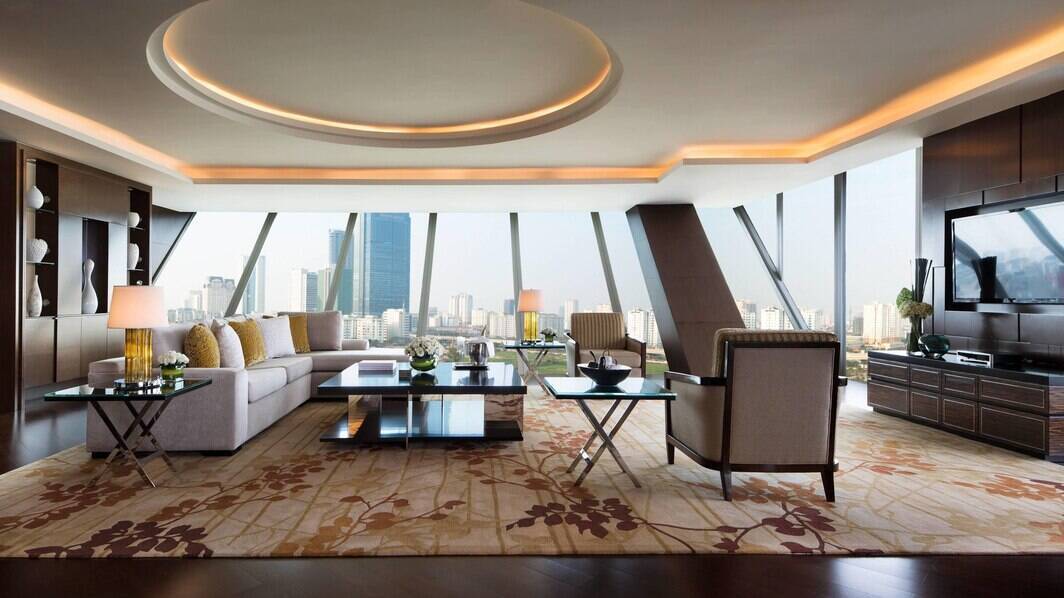 PRESDIENTIAL ONE BEDROOM LAKE VIEW SUITE, EXECUTIVE LOUNGE ACCESS