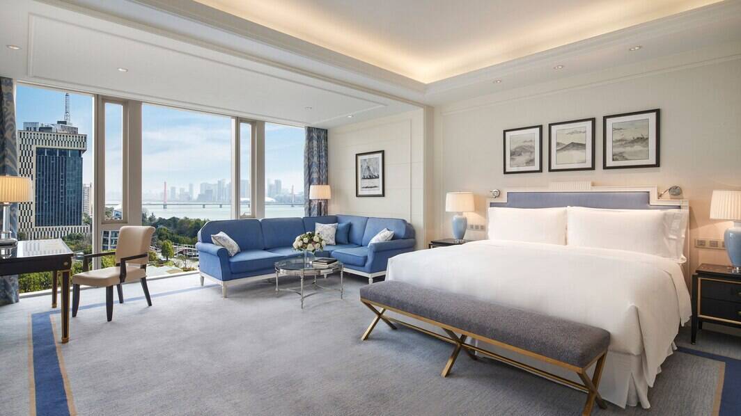 Premier River View King Room