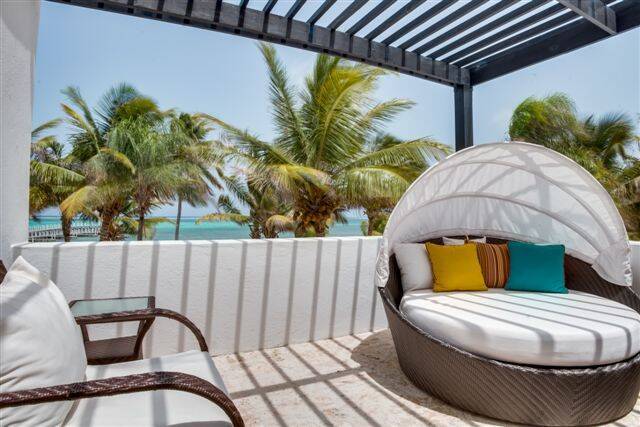 Three Bedroom Oceanfront Sea House