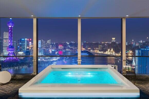 Cloud on The Bund King Suite