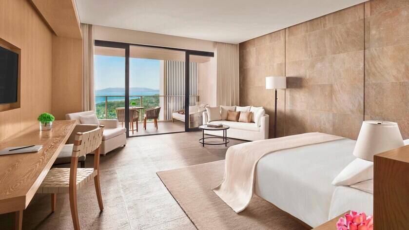 Premium Ocean View King Room Balcony
