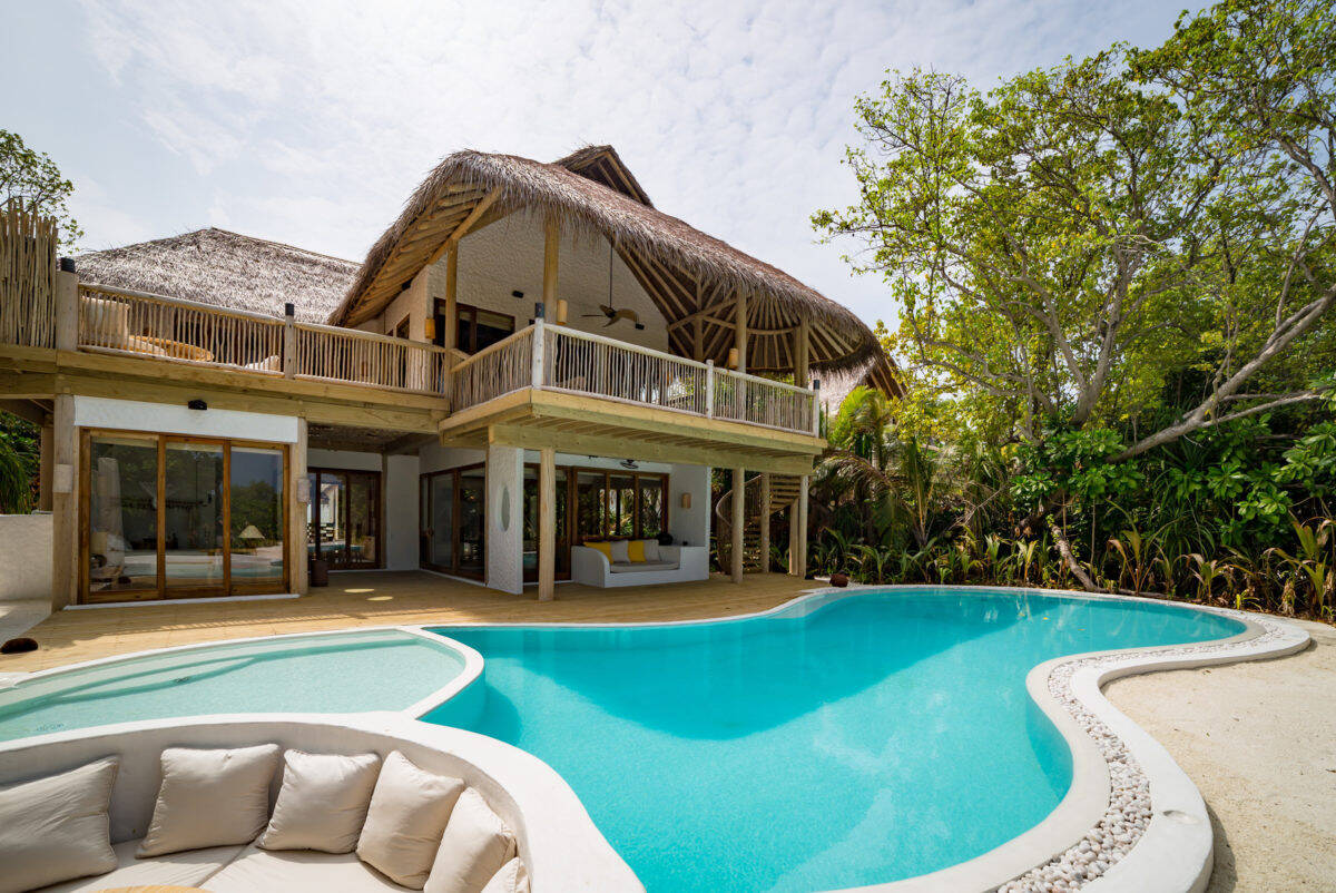 Three Bedroom Beach Retreat With Pool