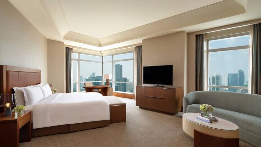 Larger Guest Room Corner Room King