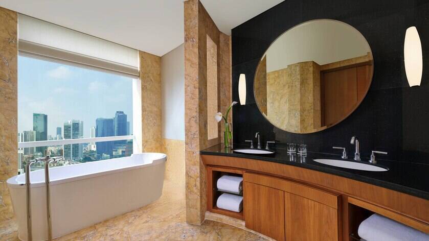 Ritz-Carlton Suite 