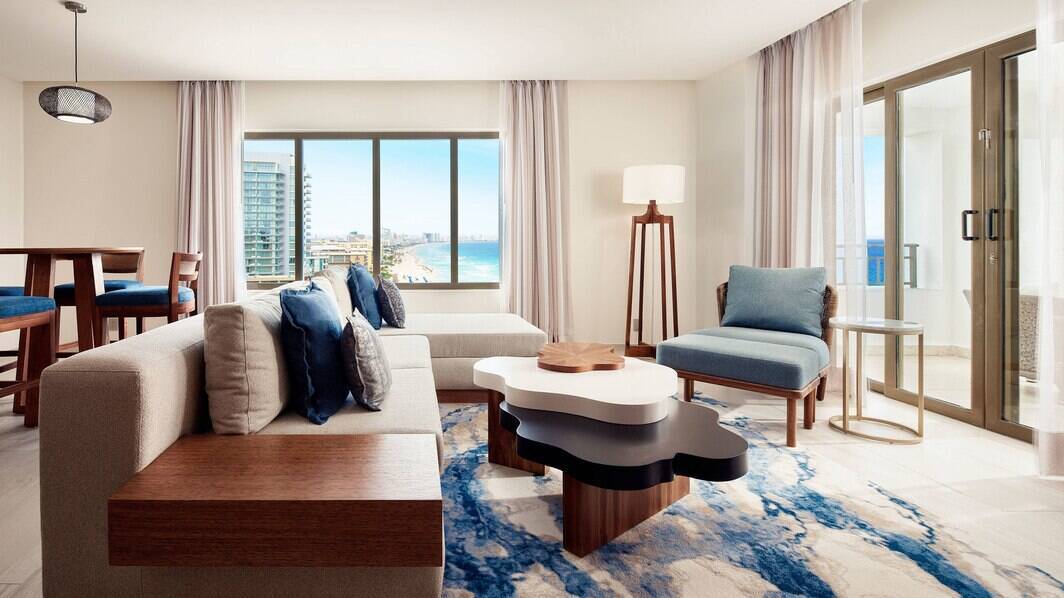 Grand Ocean Front Suite