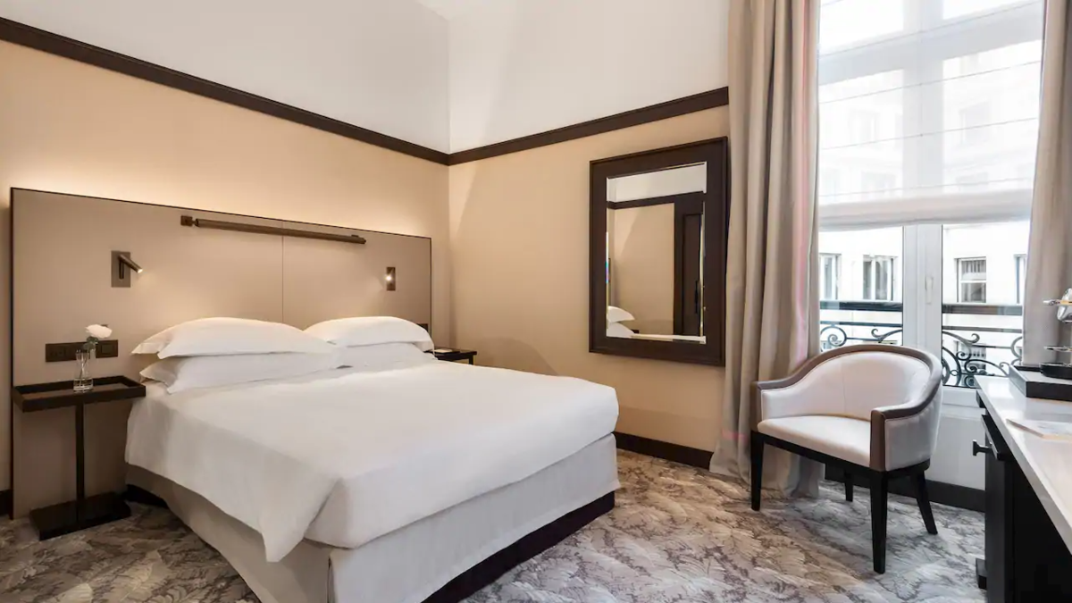 Queen Room