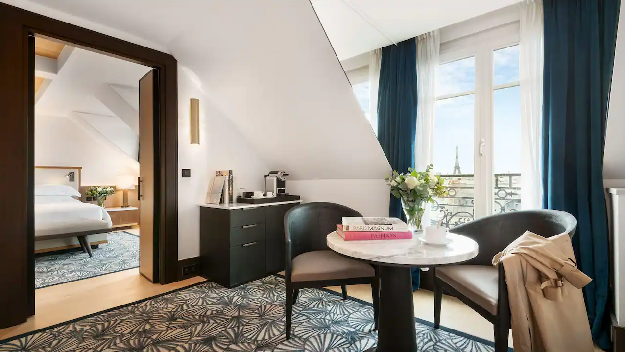 Eiffel Tower Suite