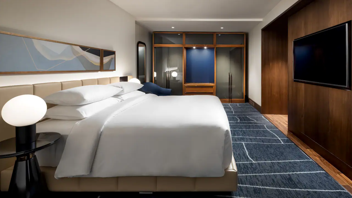 Corner Suite ADA Shower