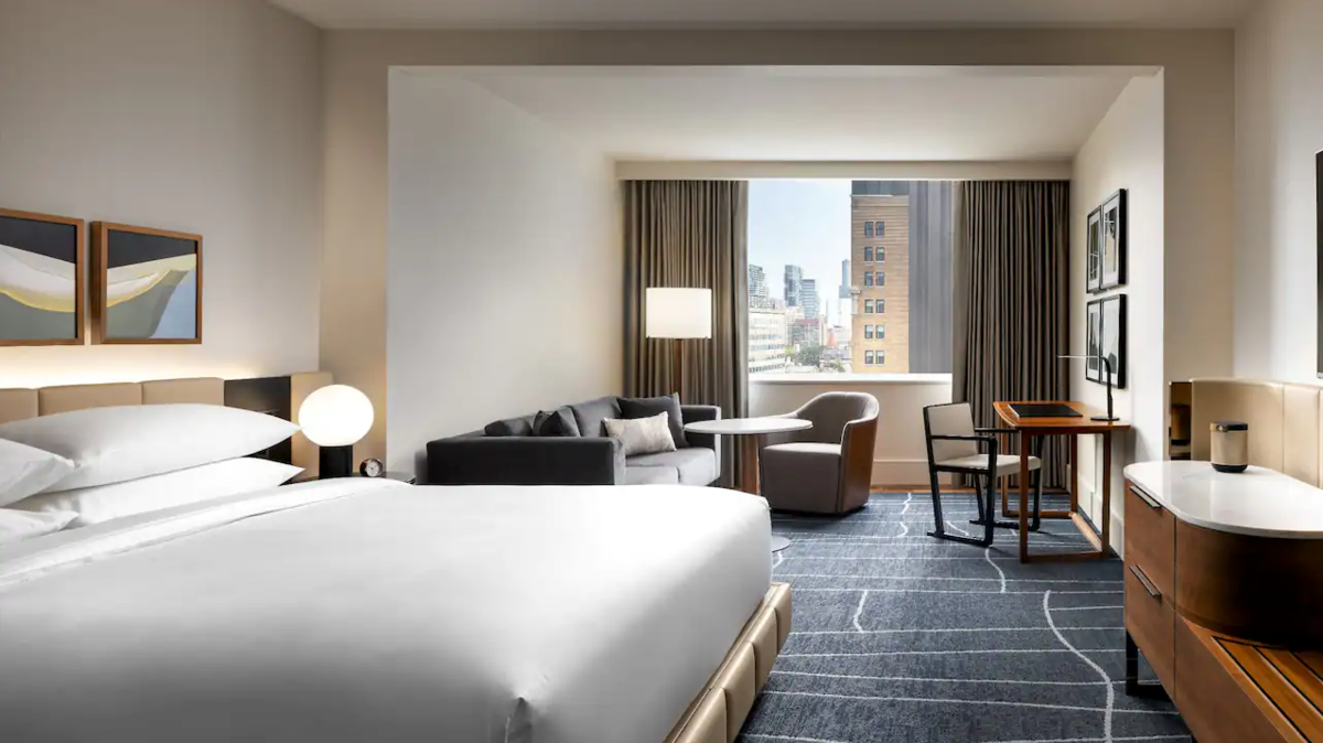 King High Floor Deluxe
