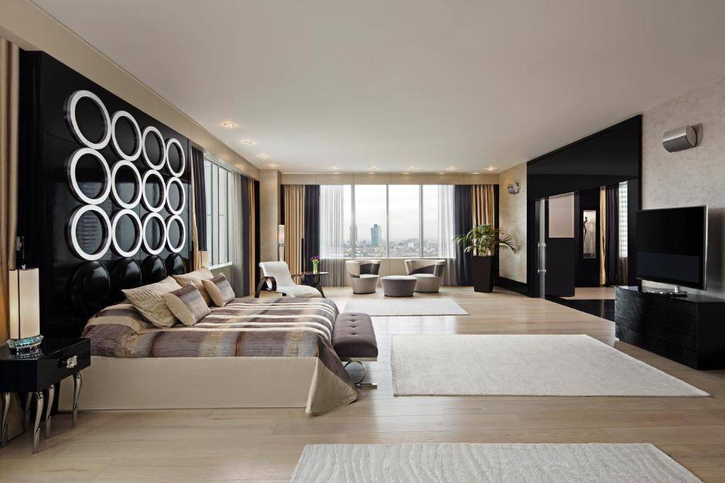 Penthouse Suite