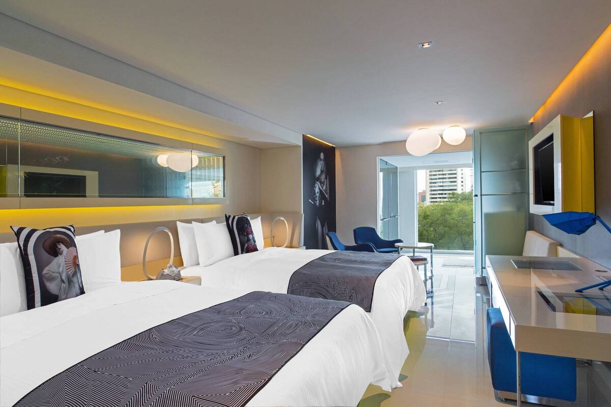 Deluxe Two Queen Room Partial City View 