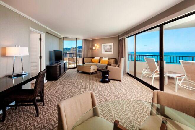 Tower Ocean Suite