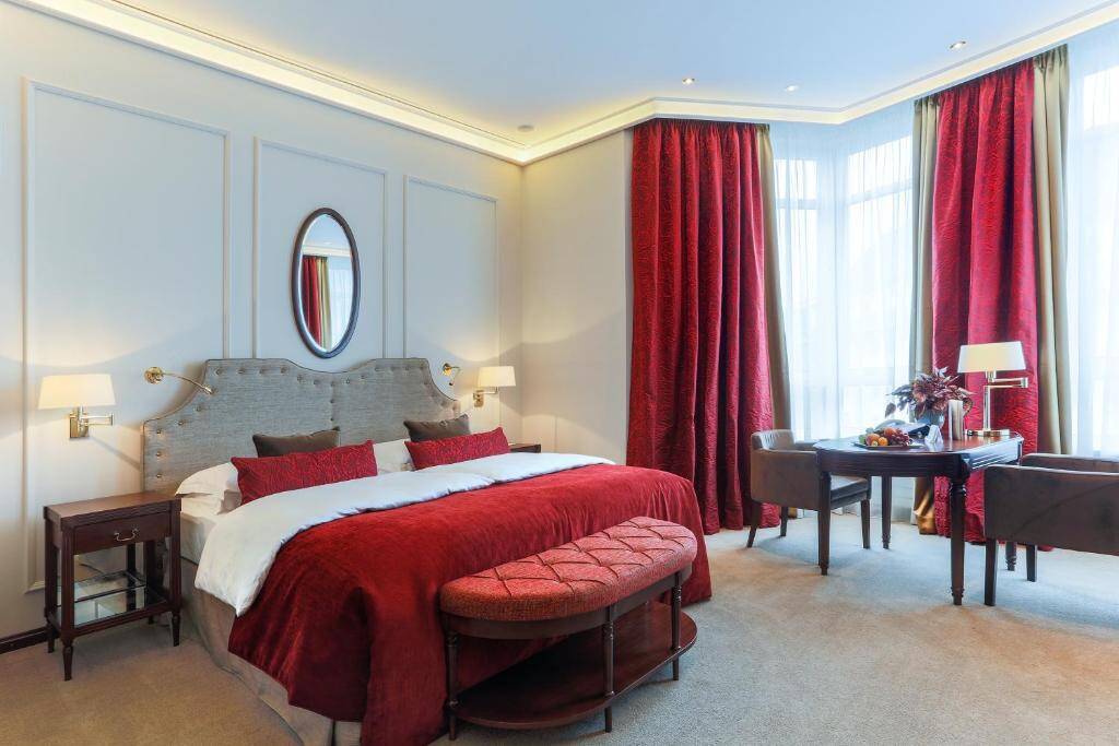 Grand Deluxe Double