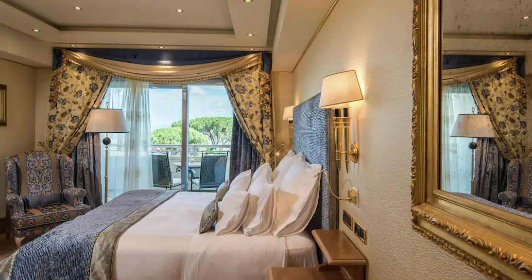 Superior Suite with Park and Pool View