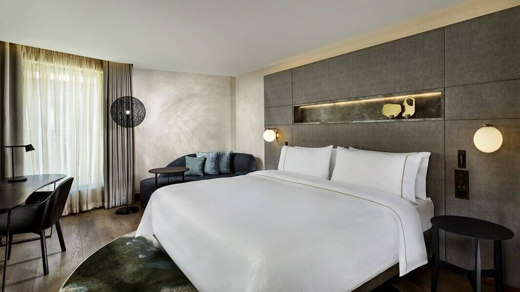 Luxury King Room