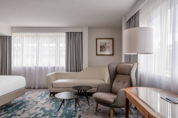 Junior King Suite
