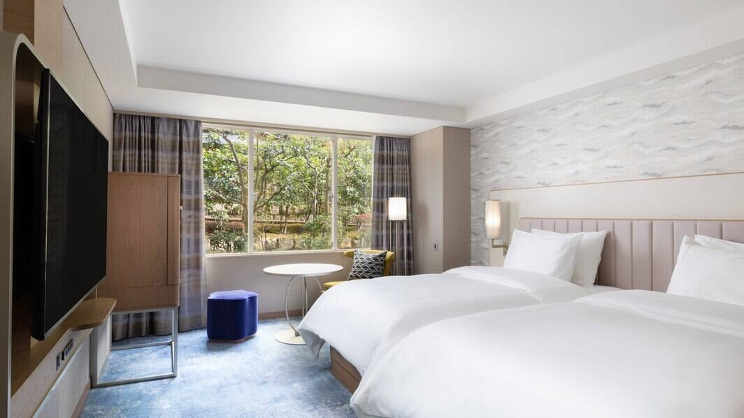 Deluxe Two Twin Room