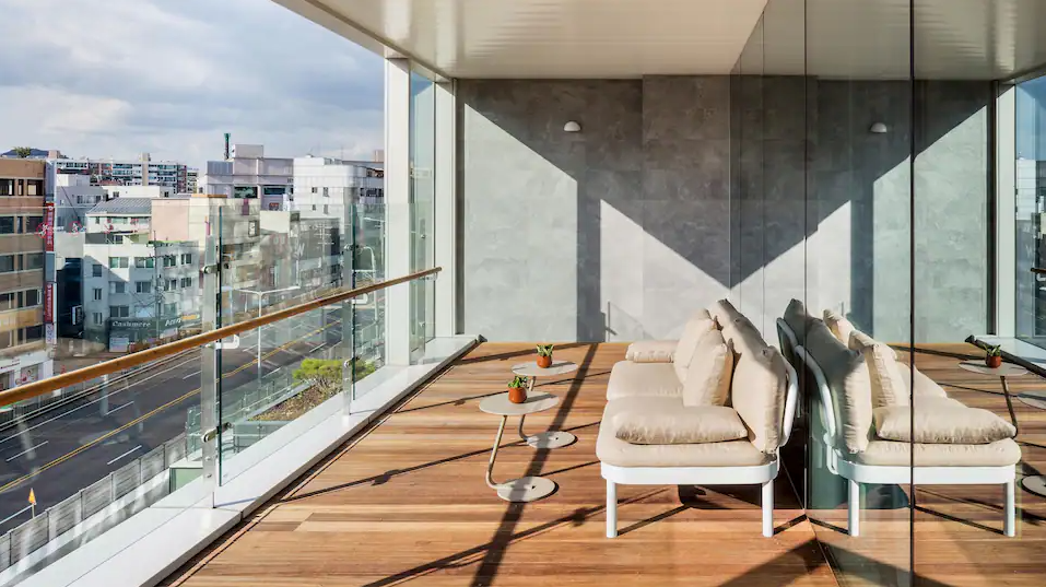 Andaz Large Suite