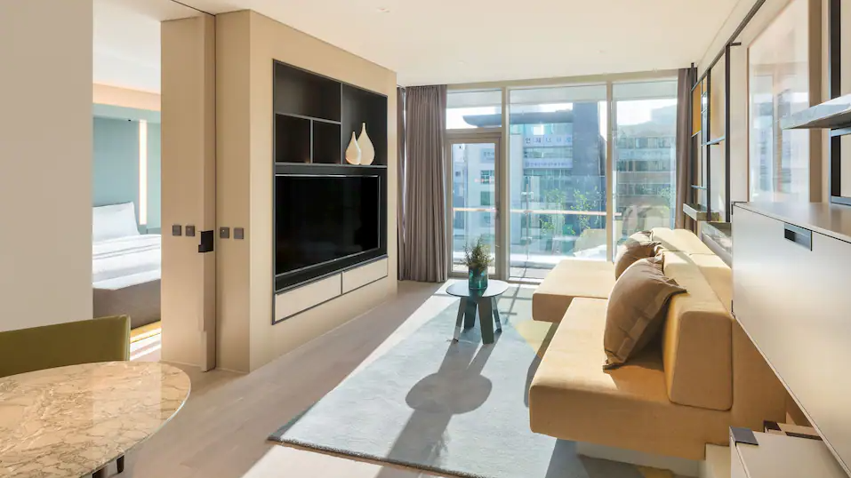 Andaz Deluxe Suite
