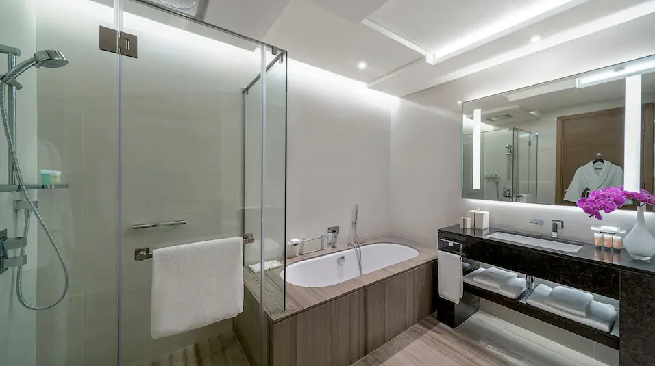 Two Twin Club Access Deluxe