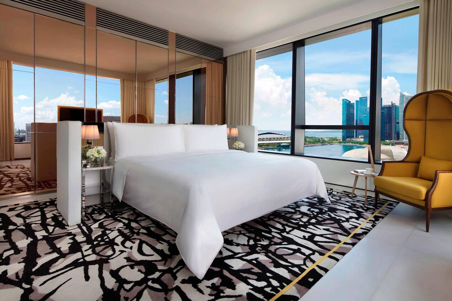 Premier Marina Bay King Suite, Executive Lounge Access