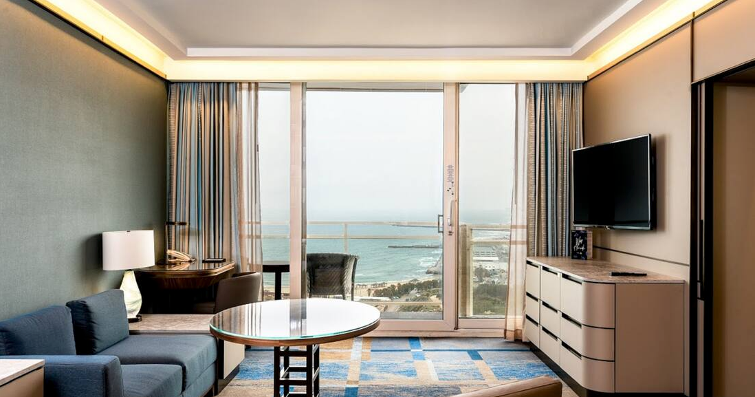 King Plaza Vista Premium Suite with Sea View