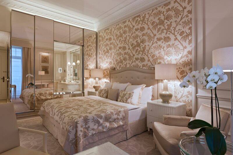 Superior Room - Lake View