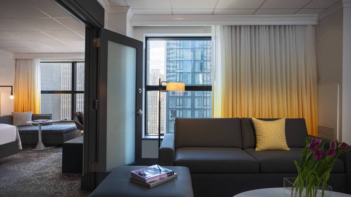 ONE BEDROOM EXECUTIVE SUITE CITY VIEW 