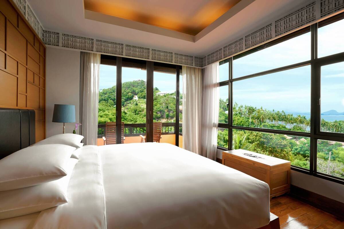 Panoramic Ocean Suite 