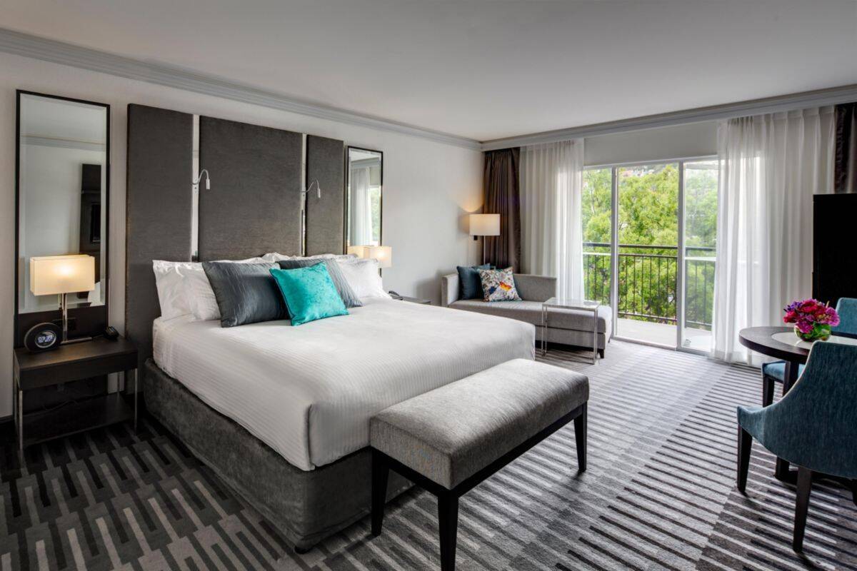 King Classic Accessible Village View Room