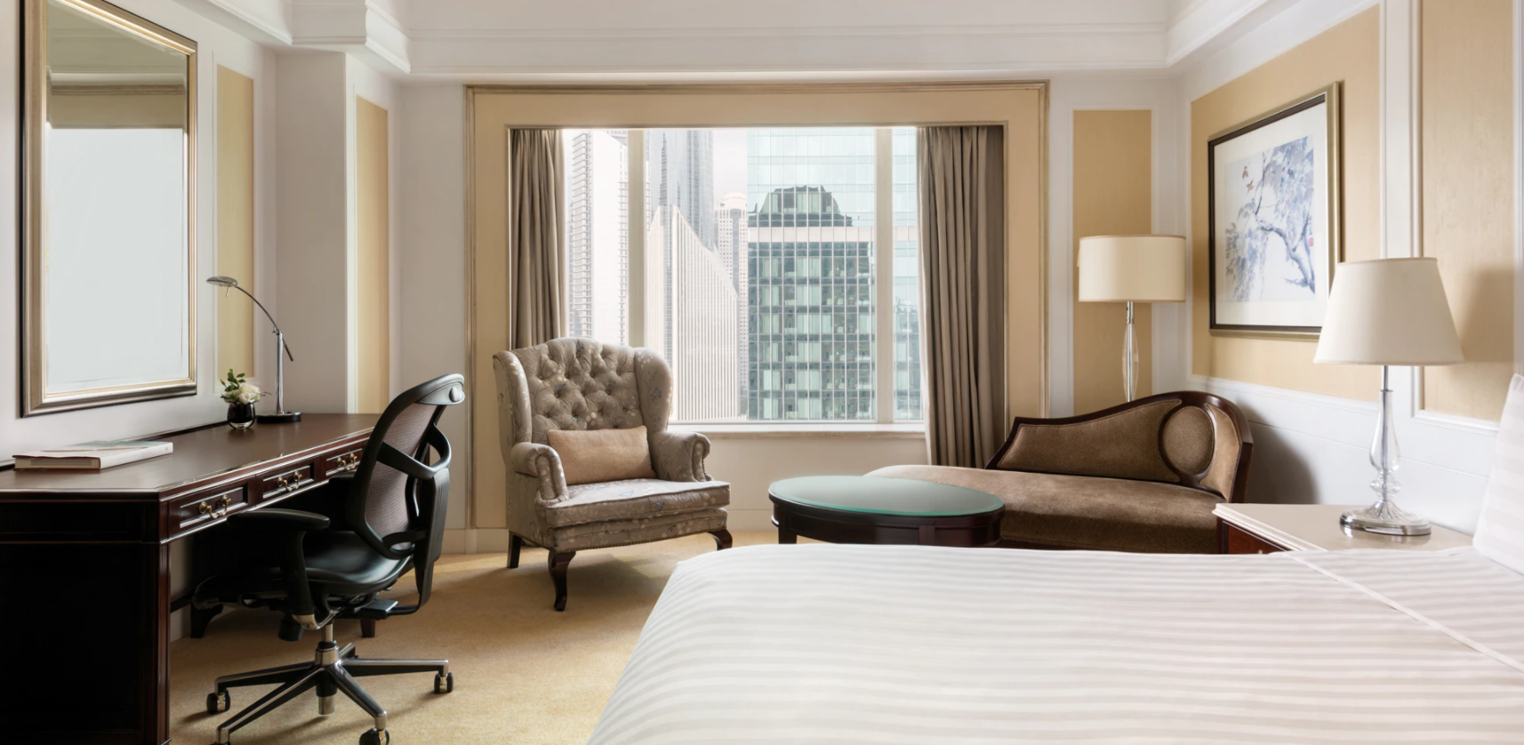 River Wing Deluxe King Room