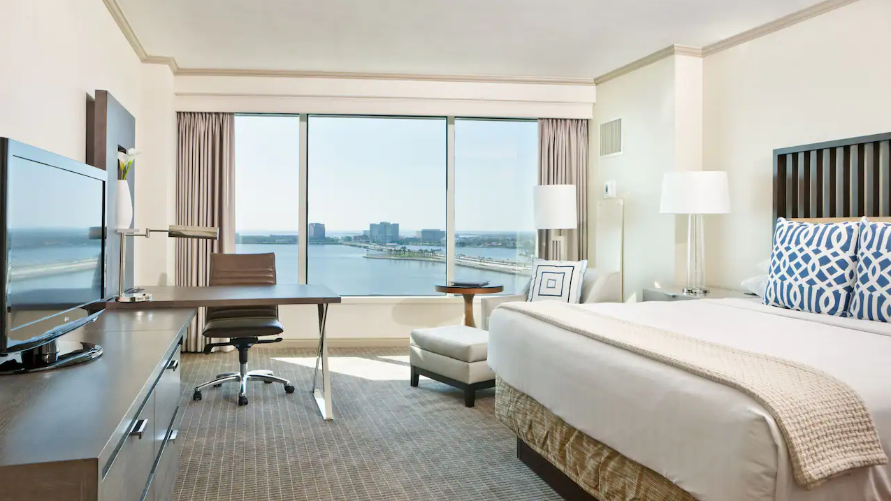 King Bay View Room